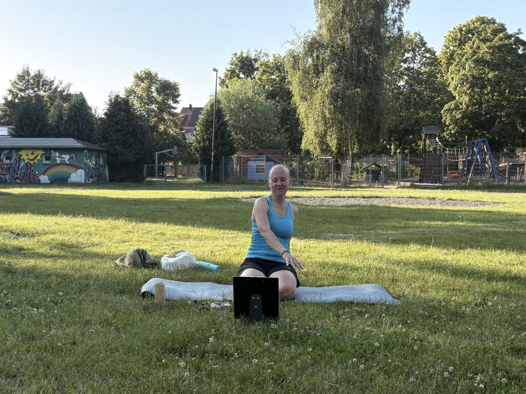 Yoga auf der Festwiese Taucha